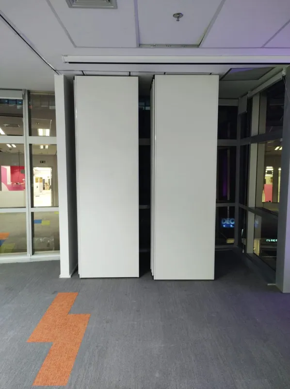 Parede divisória para sala